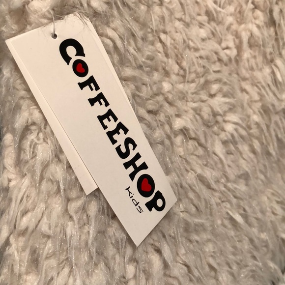 NWT Girls furry vest - Picture 4 of 4